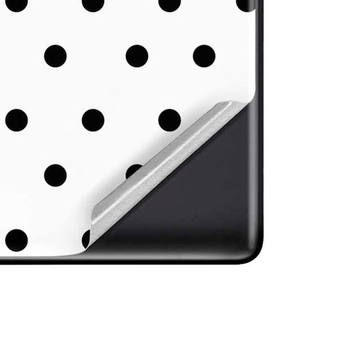 White and Black Polka Dots Google Pixel 6 Skin